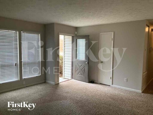Building Photo - 3907 Wood Path Dr