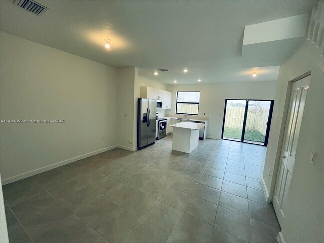 Building Photo - 12757 SW 234th Ter