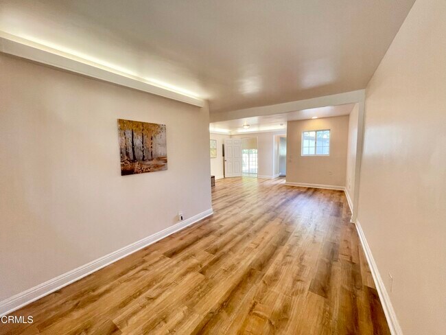 Building Photo - 999 Waterbury Ln