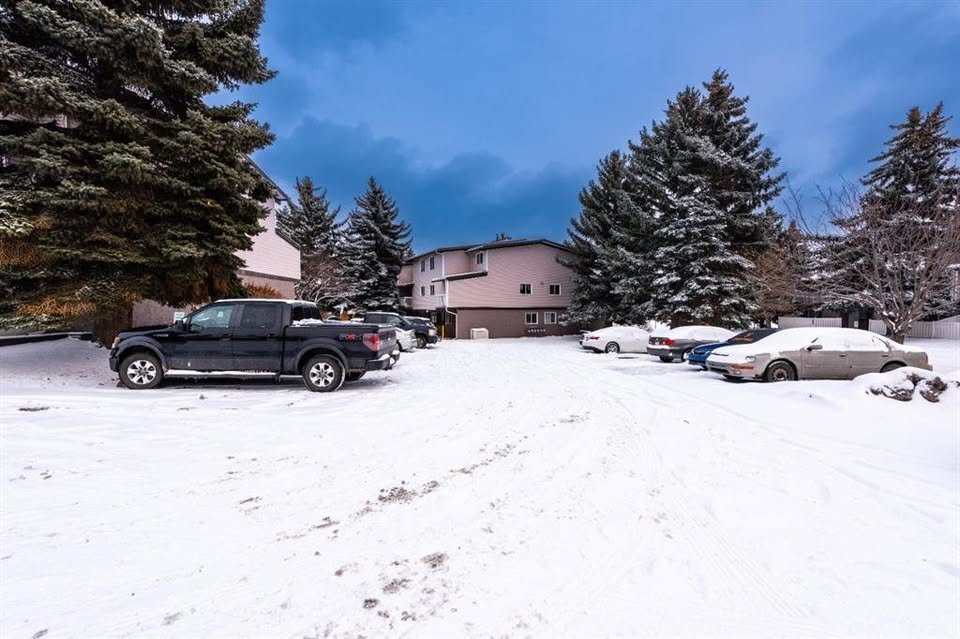 Primary Photo - 3800 Fonda Way SE