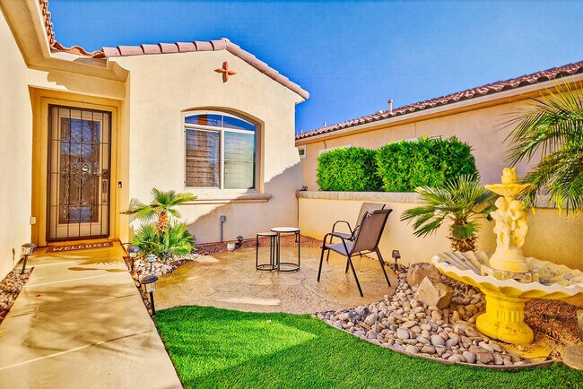 Foto del edificio - 81656 Avenida De Baile