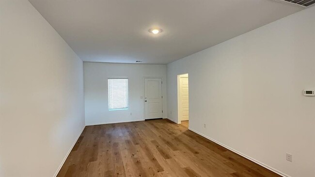 Foto del edificio - 504 SW 11th St