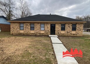 Building Photo - 3935 Battlefield Dr
