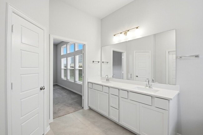 Building Photo - 2106 Villa Flora Ln