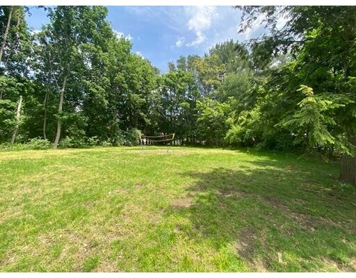 Building Photo - 22 Hemlock Dr