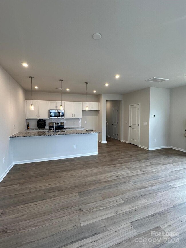 Foto del edificio - 3228 Hutton Garden Ln