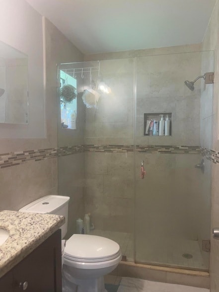 Foto del edificio - 1322 Pines Ln