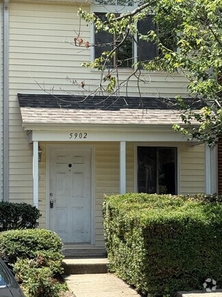 Building Photo - 5902 Shady Grove Cir