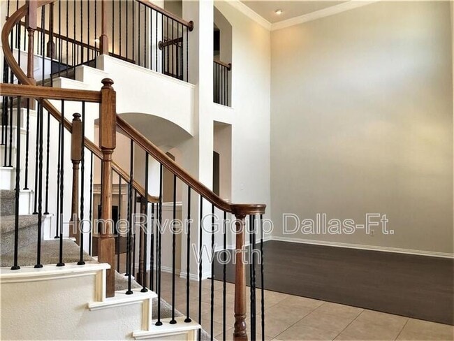 Building Photo - 5134 Navajo Dr