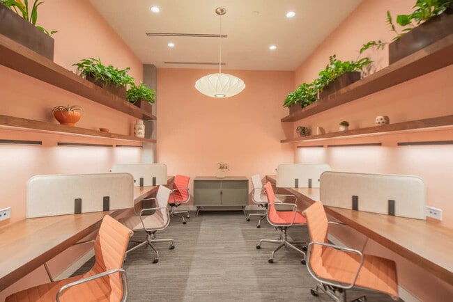 Building Photo - 701 W Rio Salado Pkwy