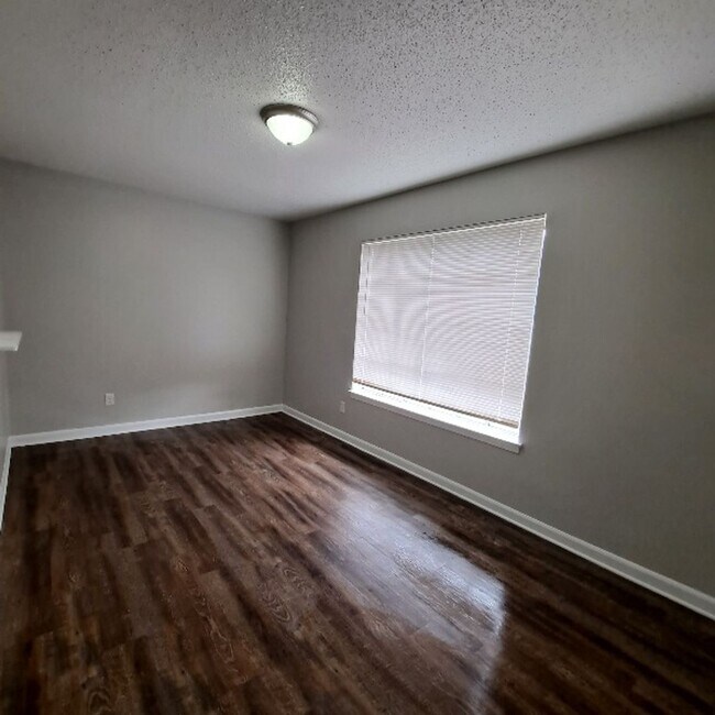 Foto del edificio - Great Duplex Unit In The Heart of Memphis