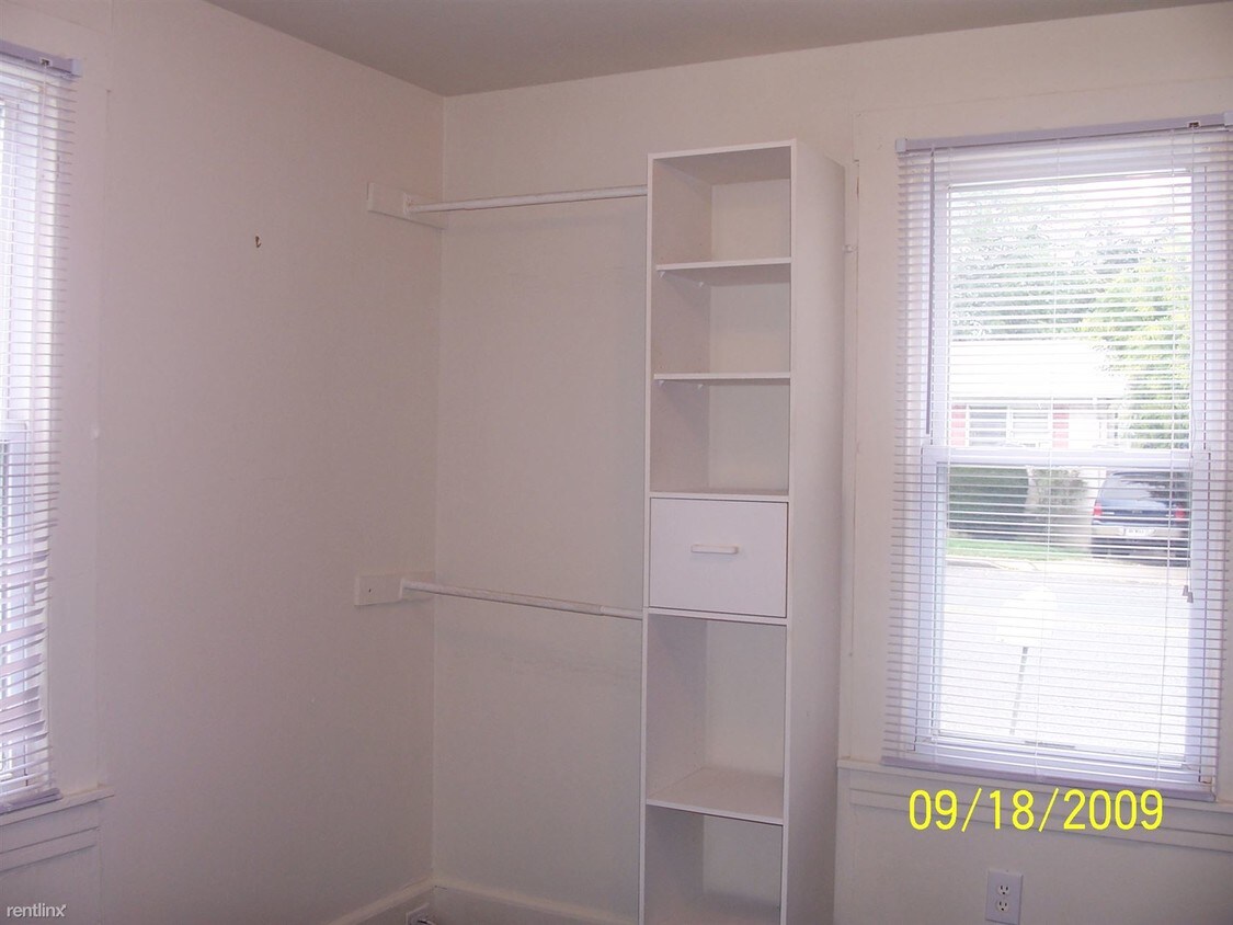 Building Photo - 921 Tyler Ave