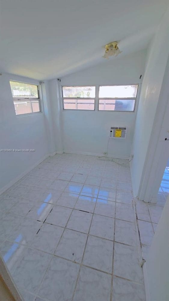 Foto del edificio - 1305 NE 146th St