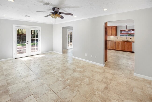 Building Photo - 6 Coralberry Ct