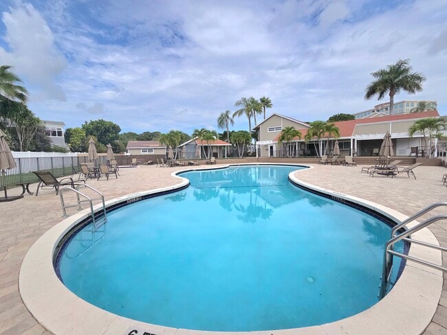 Building Photo - 5305 Buckhead Cir