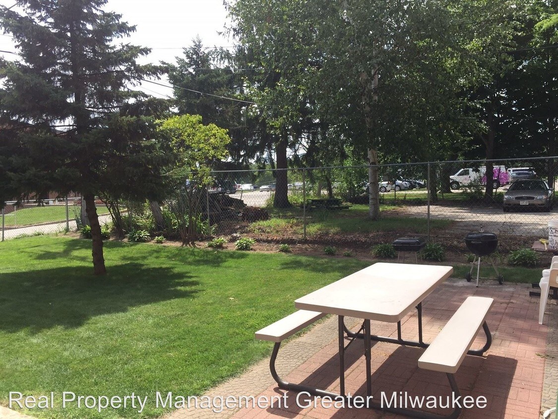 N88 W15220W16775 Main St, Menomonee Falls, WI 53051 Condo for Rent