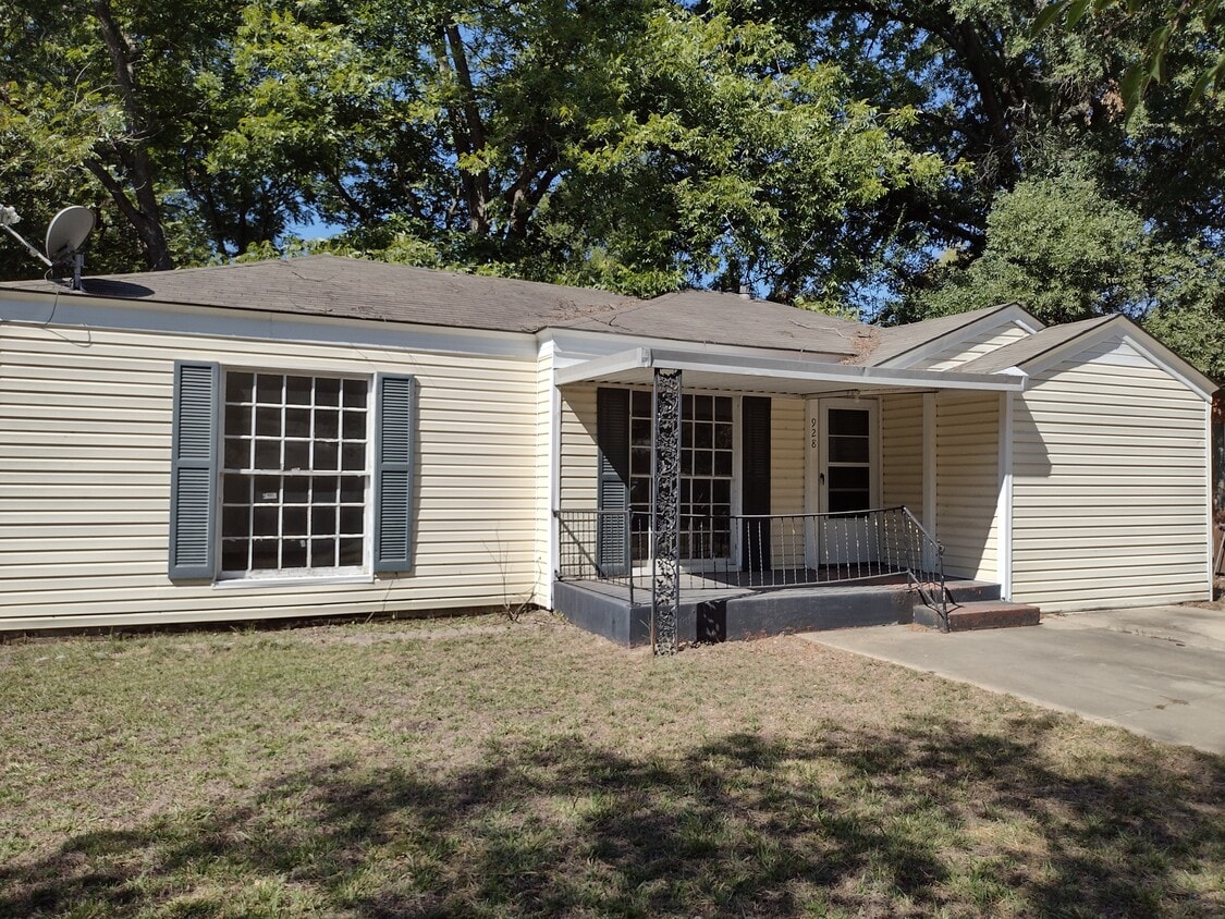 928 Guam St, Wake Village, TX 75501 House Rental in Wake Village, TX