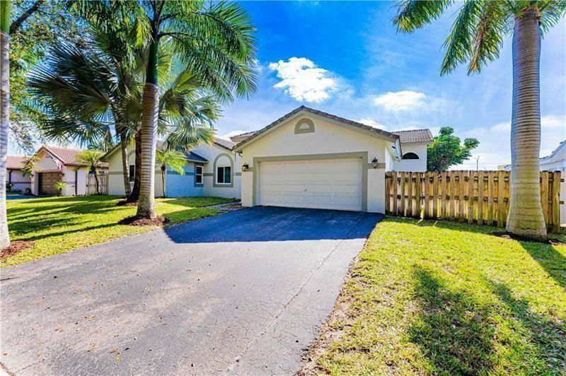 Foto principal - 7200 SW 20th St