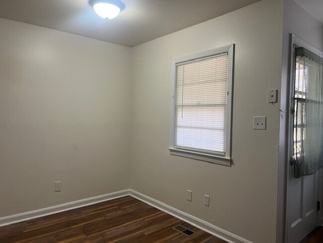 Foto del edificio - 5014 Hodge St