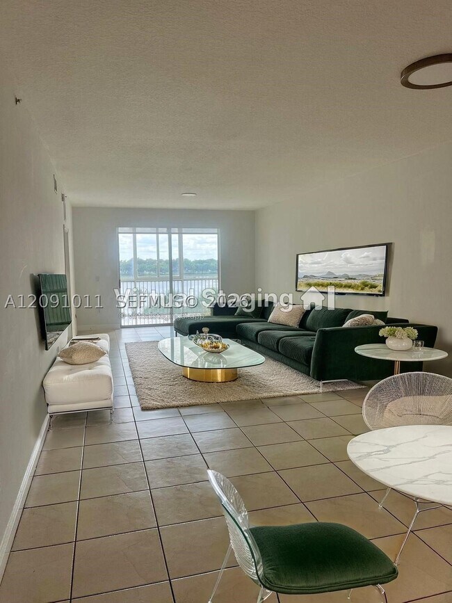 Foto del edificio - 10750 NW 66th St