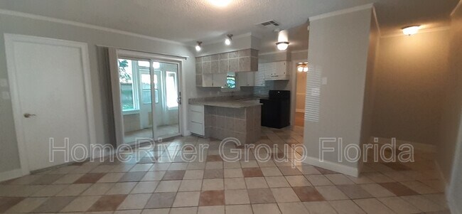 Building Photo - 605 Spring Creek Dr