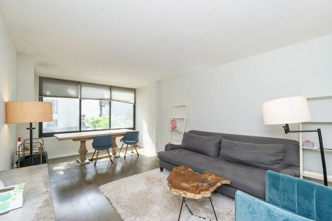 Foto del edificio - 1301 20th St NW