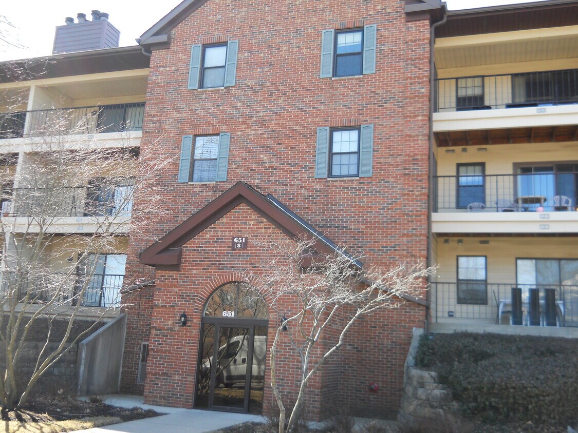 621 Hapsfield Ln Unit 202, Buffalo Grove, IL 60089 Condo for Rent in