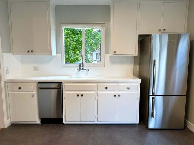 Interior Photo - Menlo Pointe Apartments