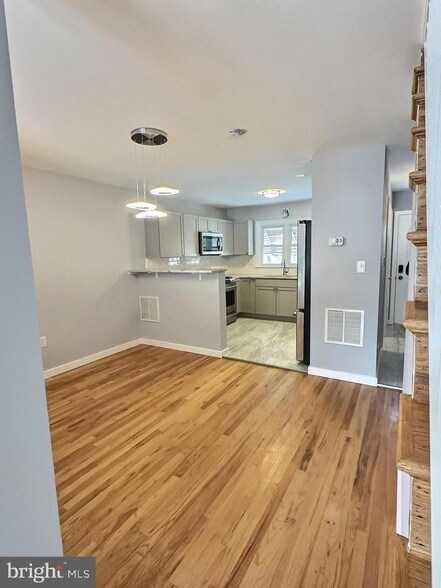 Foto del edificio - 3633 Clarenell Rd