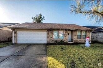 Building Photo - 15310 Reigate Ln