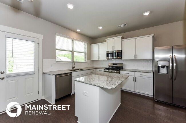 Foto del edificio - 389 Black Thorn Ln