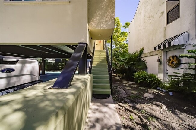 Building Photo - 18111 1st St E