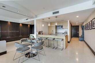 Building Photo - 1800 S Ocean Dr