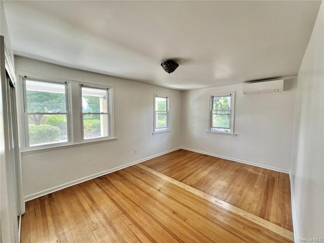 Building Photo - 287 9th St