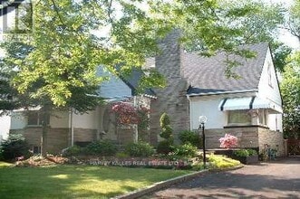 Building Photo - 250 Bogert Ave