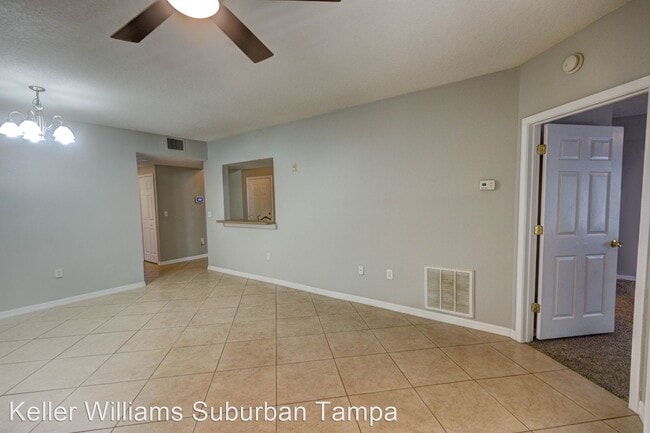 Building Photo - 3 br, 2 bath House - 6446 Cypressdale Dr #102