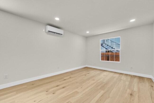Foto del edificio - Spacious Remodeled 3 Bed, 2 Bath Home in Prime Downtown Fullerton – 2 Parking Spaces!