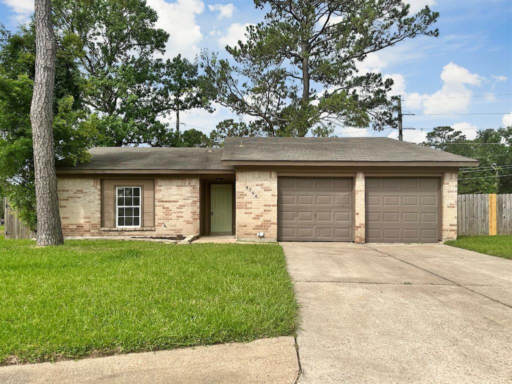 Foto principal - 4706 Glendower Dr