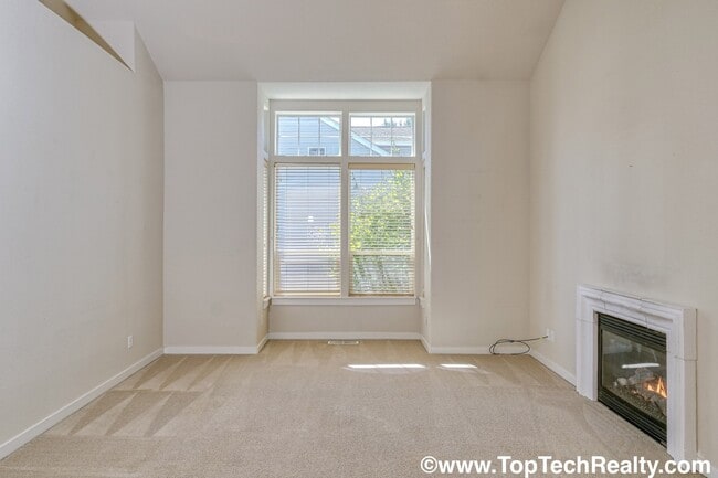 Building Photo - Delightful 3 Bed | 2.5 Bath Townhome | Beaverton | Minutes to Shopping, Dining & Parks | Prime Lo...