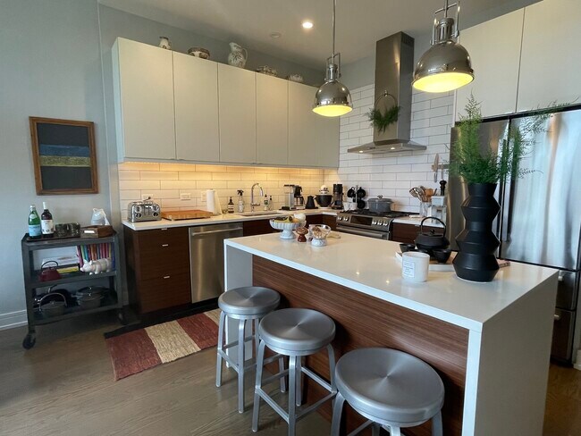 Foto del edificio - 2848 N Damen Ave