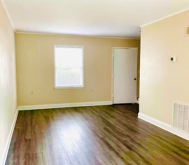 3706 E North St, Greenville, SC 29615 Townhome Rentals in Greenville