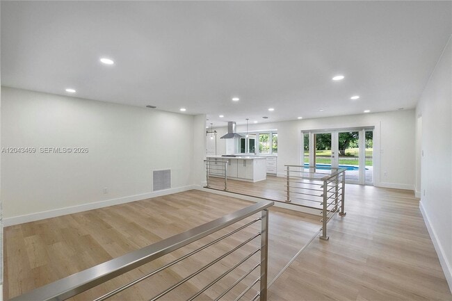 Building Photo - 4914 SW 90th Ave