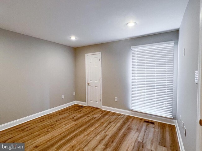 Foto del edificio - 36 Pennydog Ct