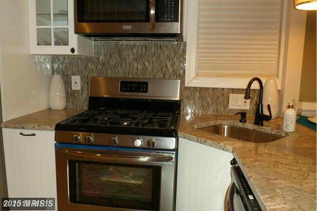 Foto del edificio - 420 Hutchins Ave