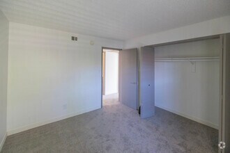 2 BR, 2 BA - 956SF - The June