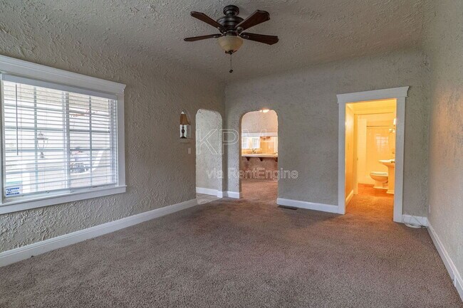 Building Photo - 1428 Picardy Dr