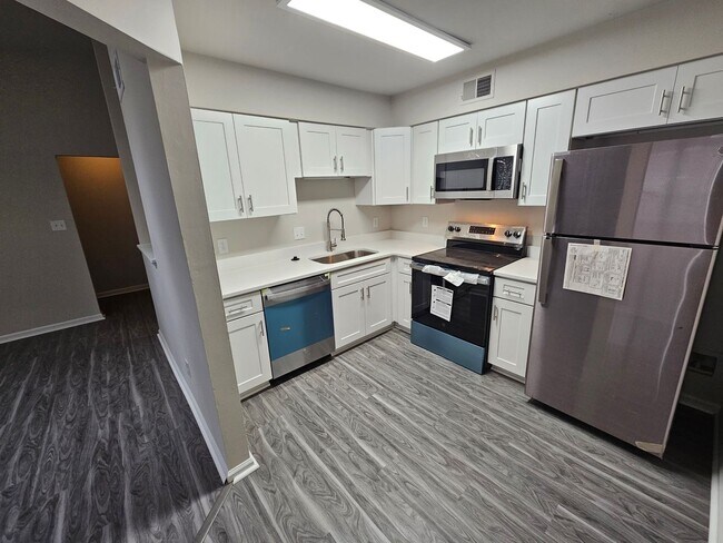 Foto del edificio - Beautifully Renovated Condo