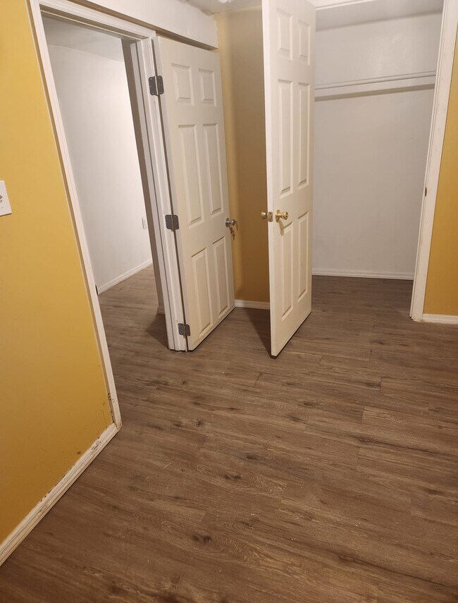 Foto del edificio - 309 Ellis Ave