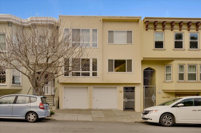 Building Photo - 1415 5th Ave