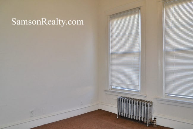 Building Photo - 257 Gano St